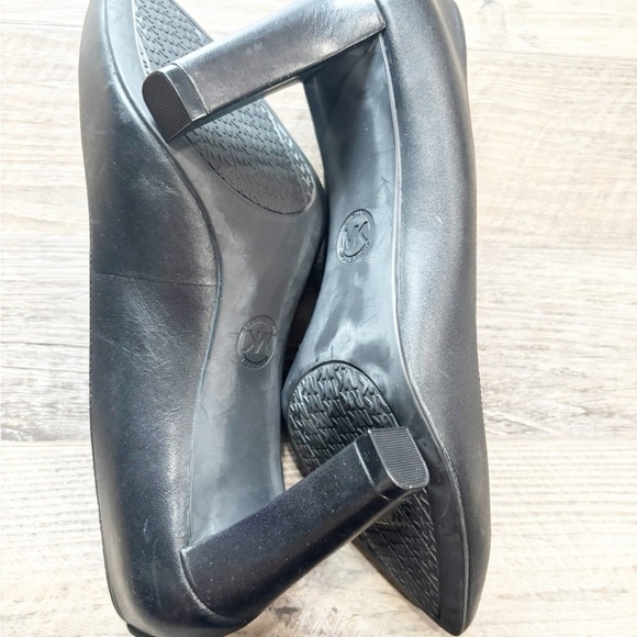 MICHAEL MICHAEL KORS Abbi Flex Leather Pump - Picture 5 of 8